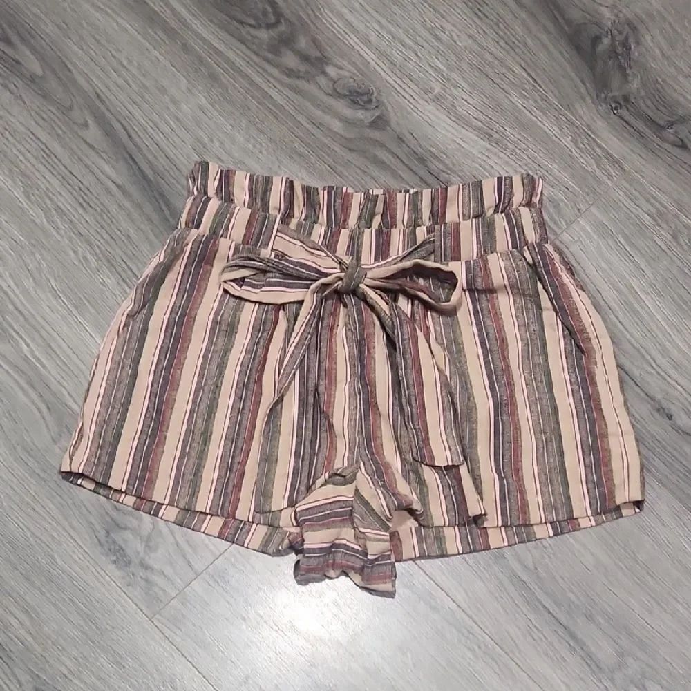 Hummingbird Paperbag Waist Striped Tie Cotton Shorts